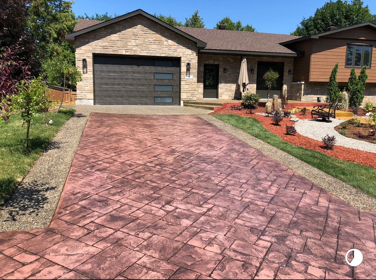 North Ottawa Stamped Driveway & Entry Run